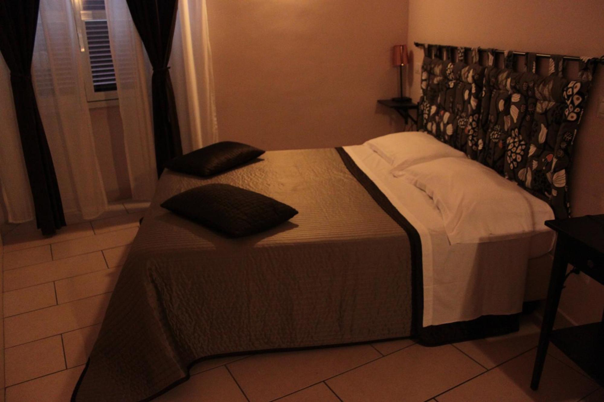 San Lorenzo Rooms Roma Exterior foto